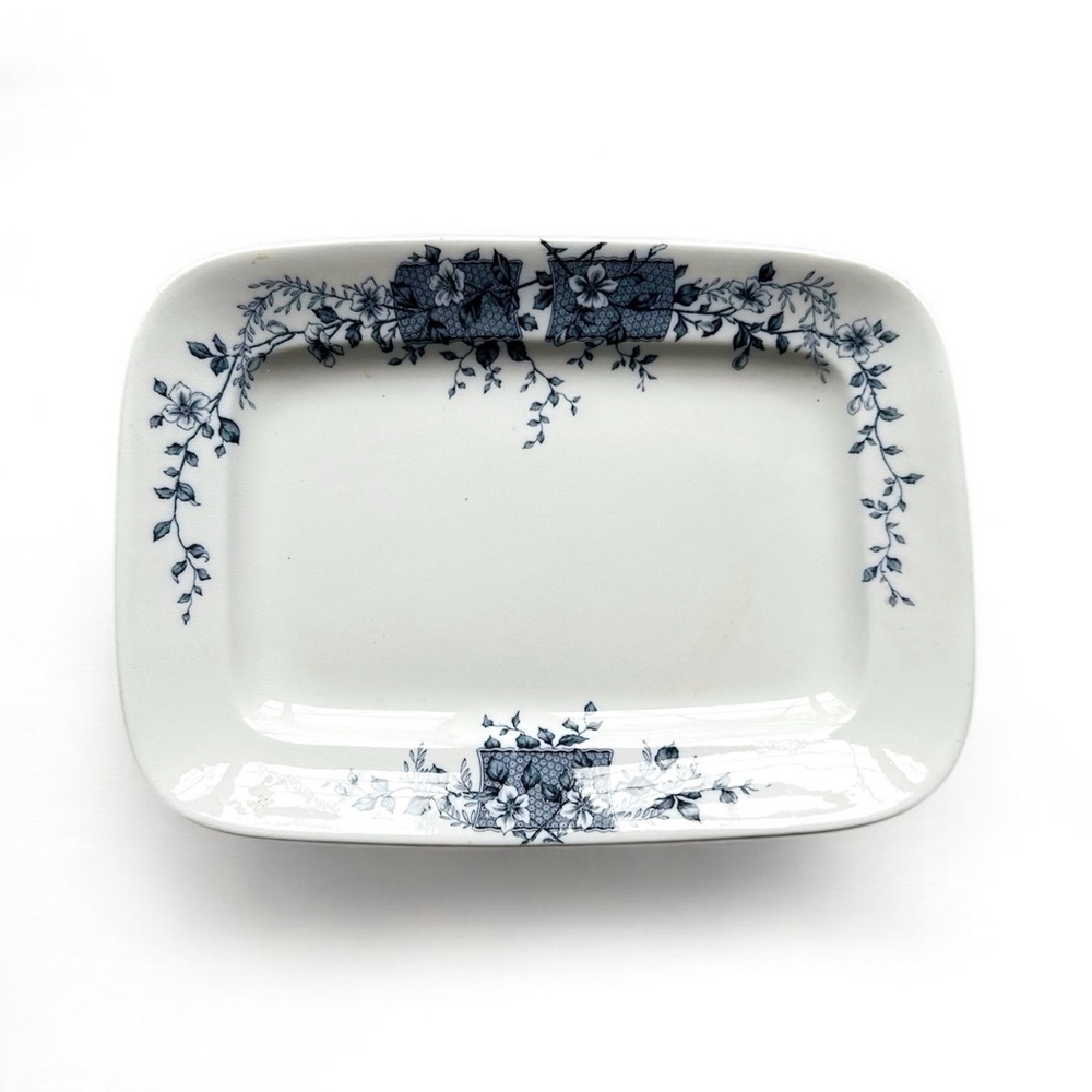 1889 W.H. Grindley “Blossom” Ironstone Platter – Sass with Victorian Class